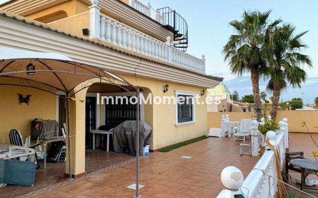 Wiederverkauf - Freistehende Villa - Torrevieja - Los Balcones - Los Altos del Edén