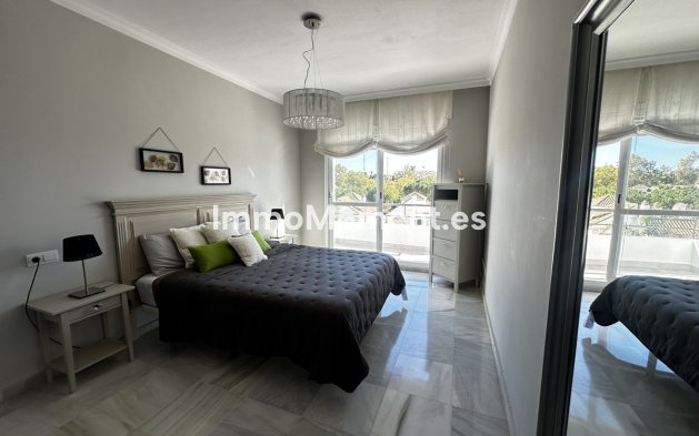 Revente - Appartement - Marbella - Nueva Andalucía