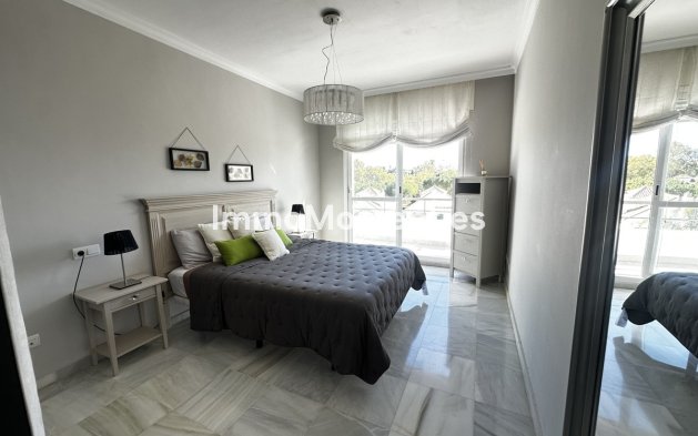 Revente - Appartement - Marbella - Nueva Andalucía